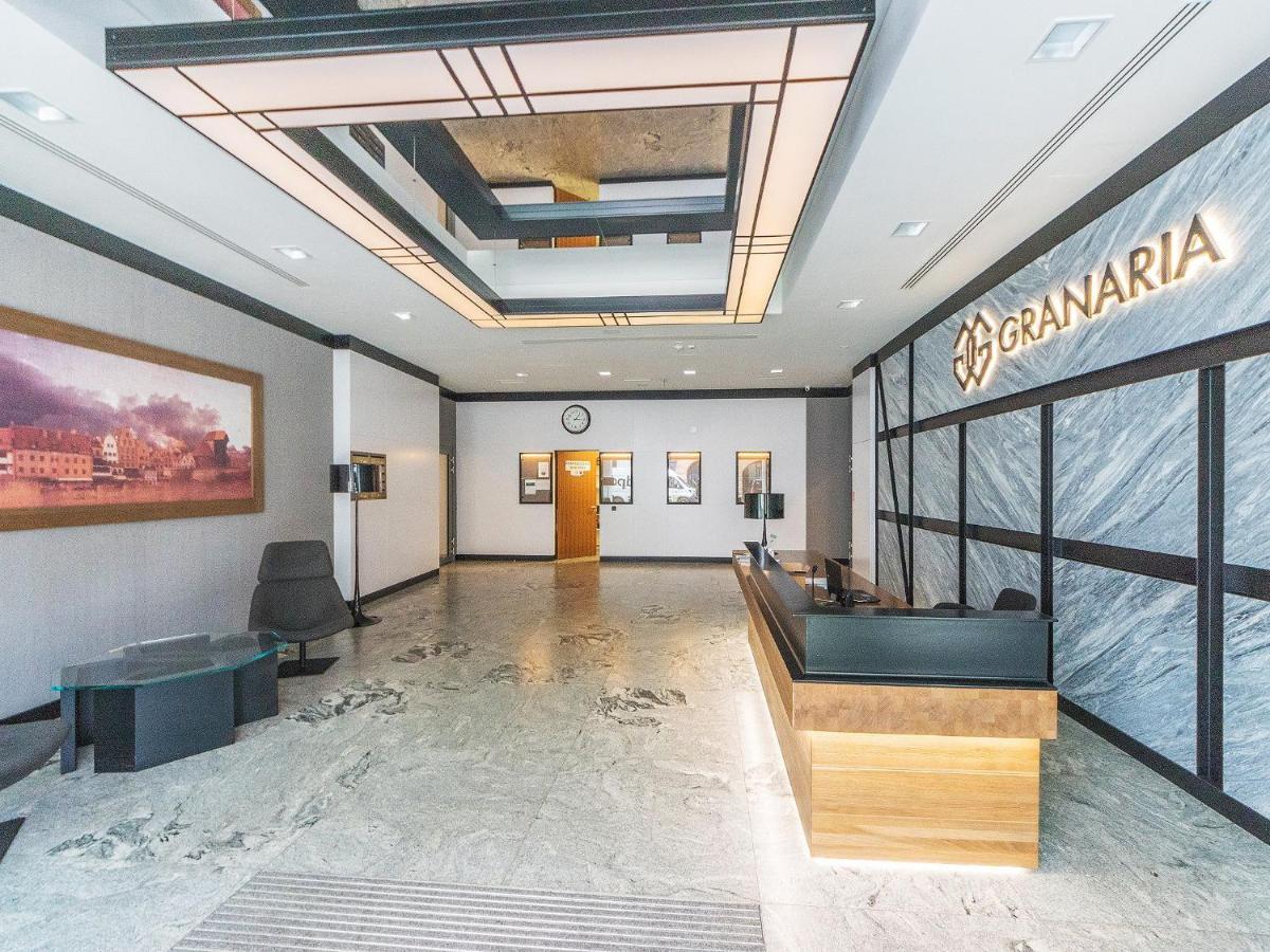 Flatbook - City Center Apartments Granaria With Parking Гданск Екстериор снимка