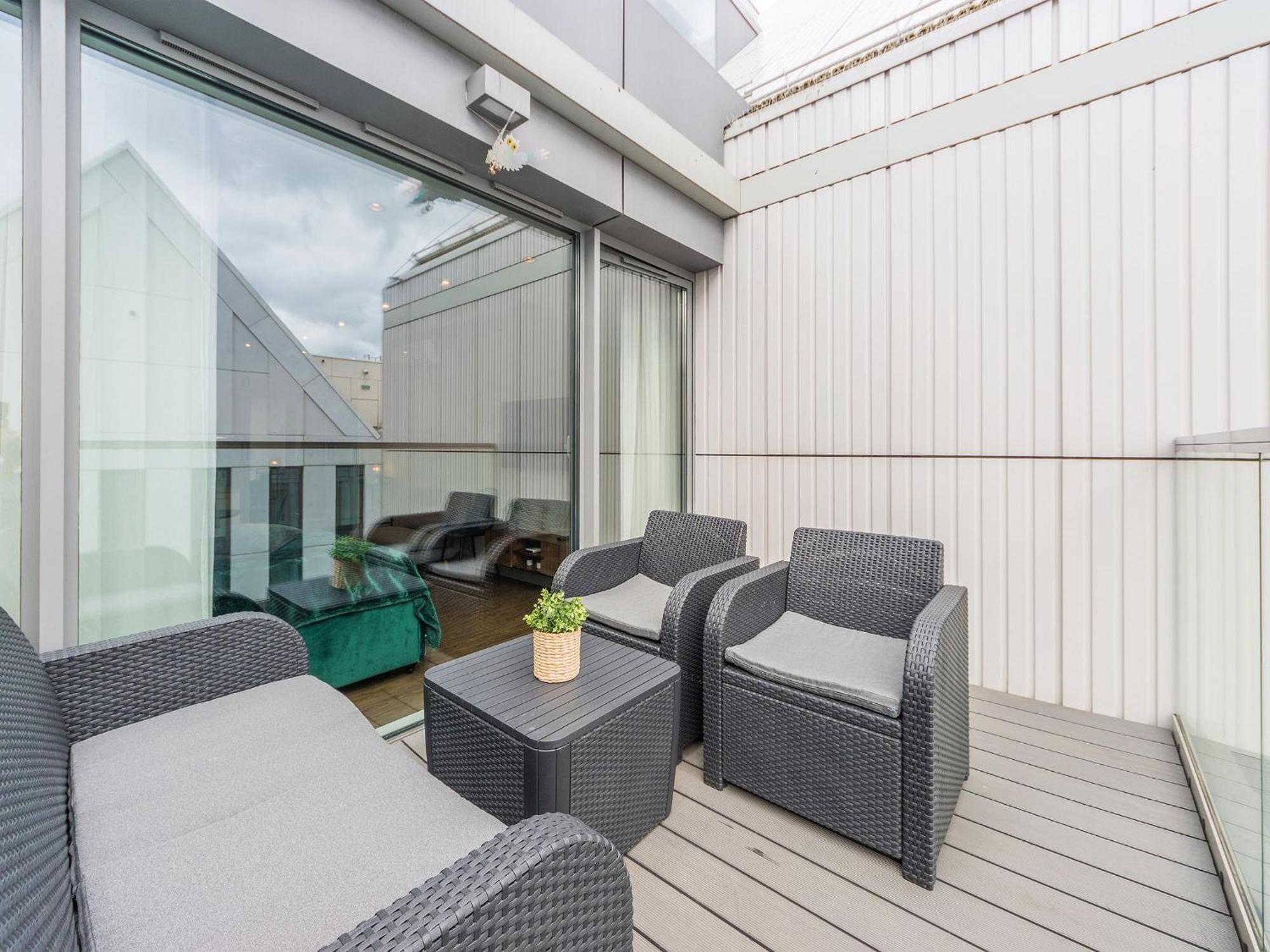 Flatbook - City Center Apartments Granaria With Parking Гданск Стая снимка