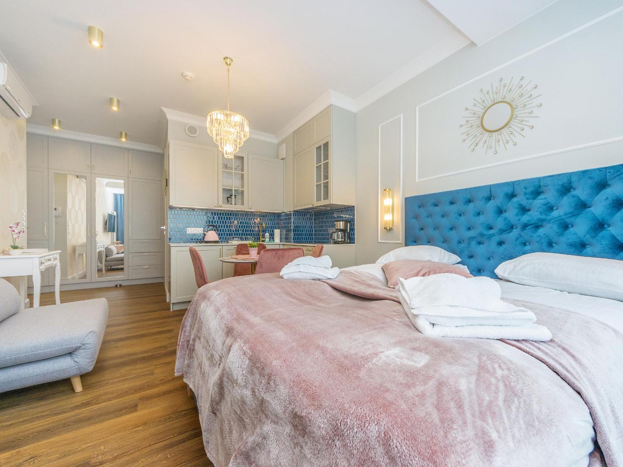 Flatbook - City Center Apartments Granaria With Parking Гданск Стая снимка