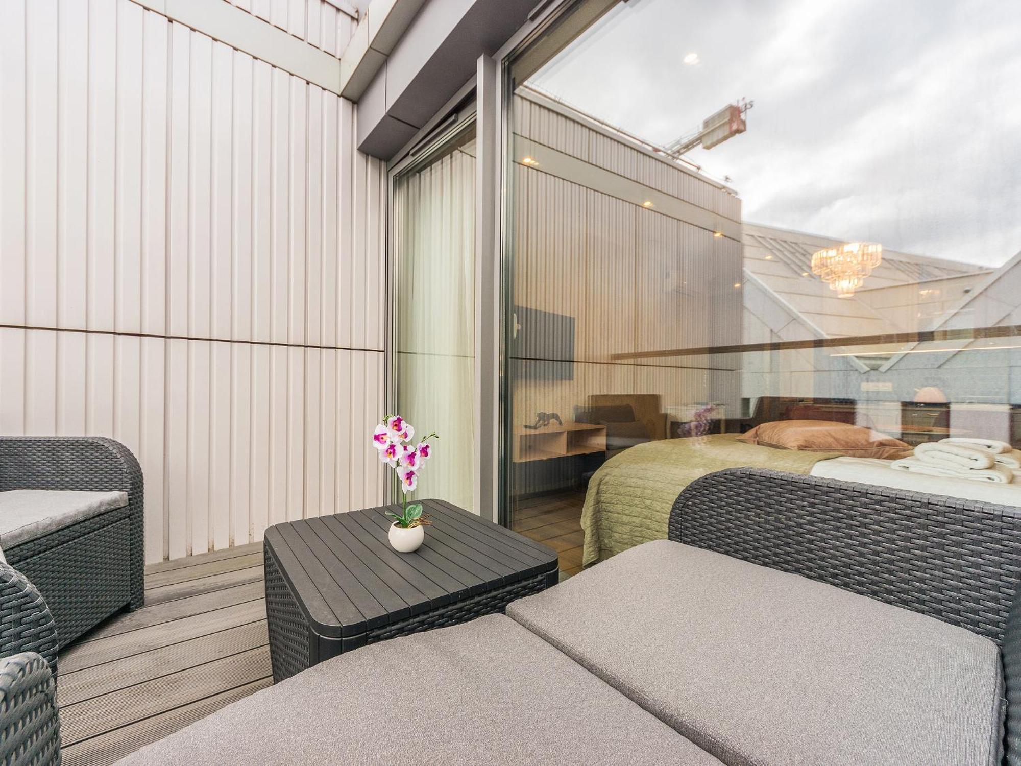 Flatbook - City Center Apartments Granaria With Parking Гданск Стая снимка